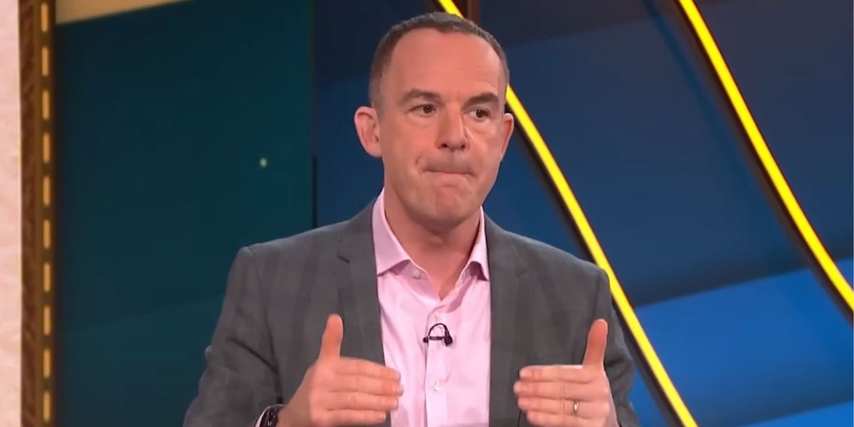 Martin Lewis’s ‘MSE’ issues urgent warning to thousands of banking app users to ‘withdraw cash immediately’ Martin Lewis’s ‘MSE’ issues urgent warning to thousands of banking app users to ‘withdraw cash immediately’