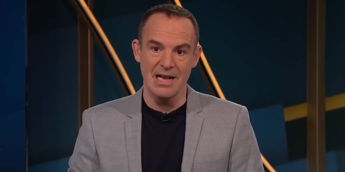 Martin Lewis urges pensioners to claim DWP bonus as 900,000 miss out on THOUSANDS Martin Lewis urges pensioners to claim DWP bonus as 900,000 miss out on THOUSANDS