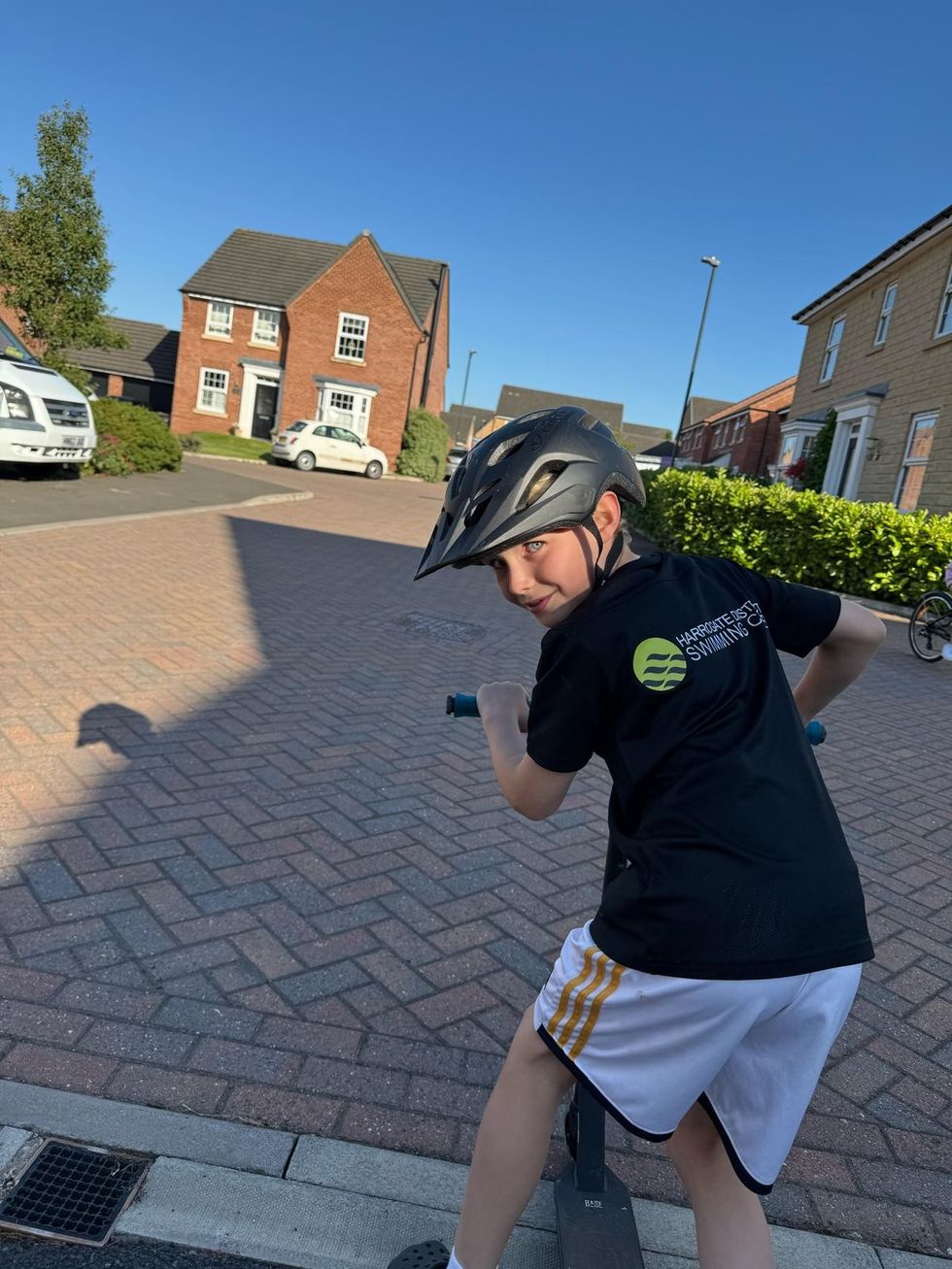 Mateo (Liz's brother)