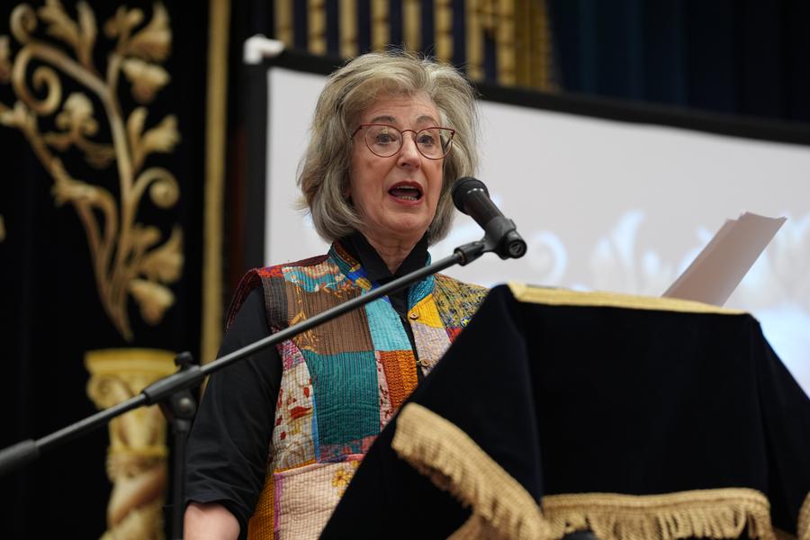 Maureen Lipman