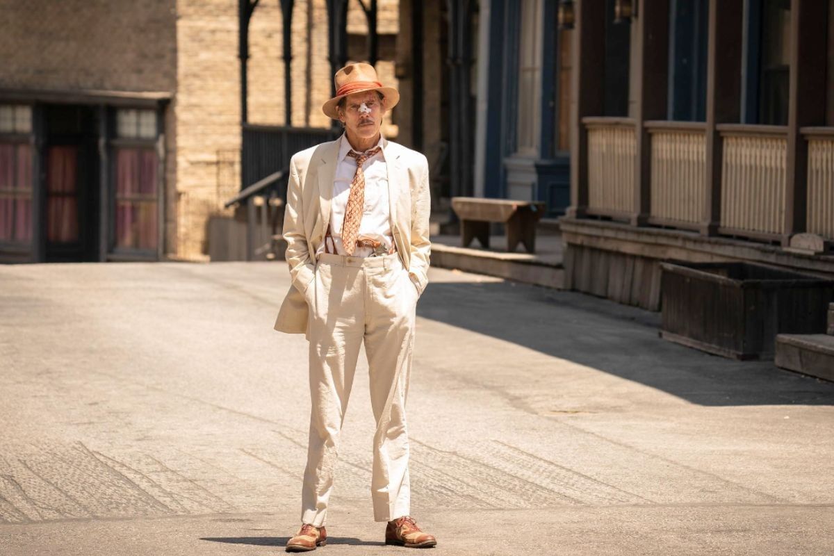 MaXXXine review: Kevin Bacon