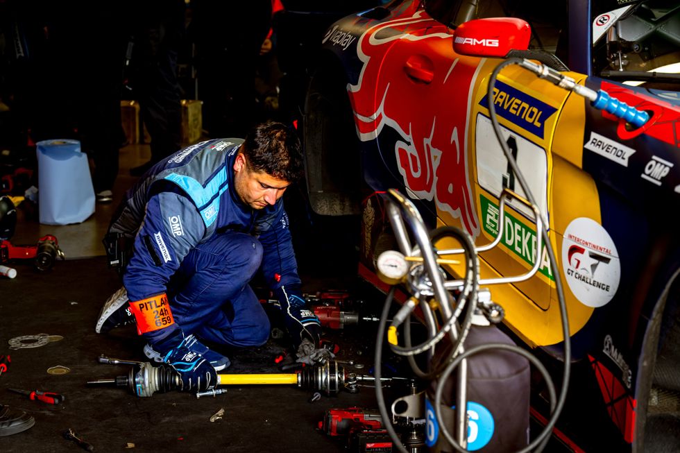 Mechanics got the car working again but any realistic prospect of claiming the win had evaporated