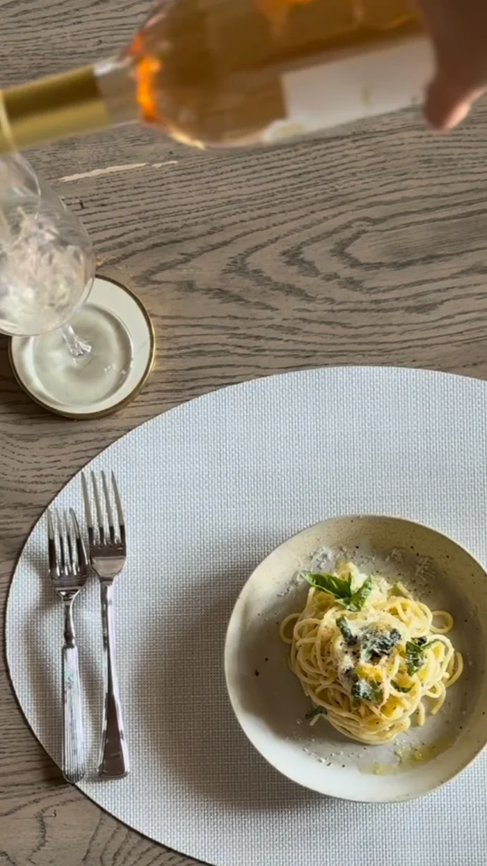 Meghan Markle lemon pasta and wine