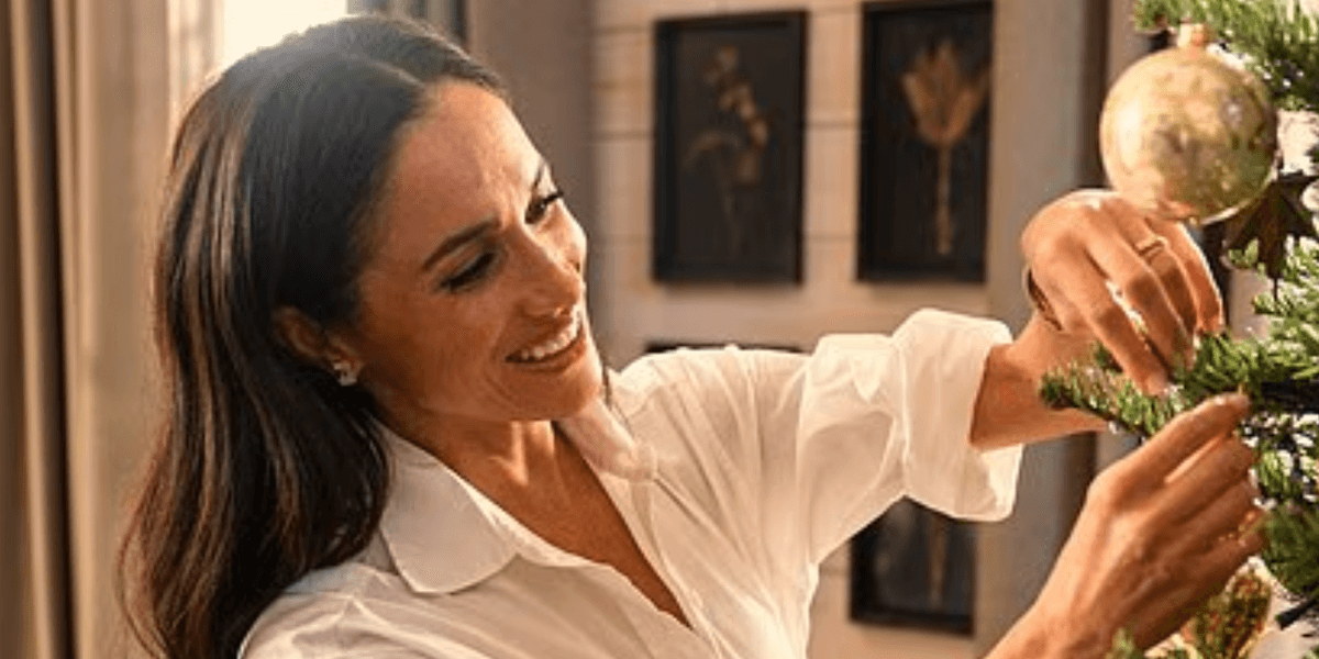 Meghan Markle wears festive get-up worth £62,000 in trailer for new Netflix special Meghan Markle wears festive get-up worth £62,000 in trailer for new Netflix special