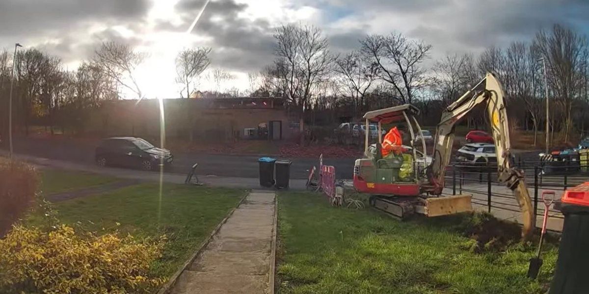 Neighbour row goes viral after workers dig up trench across homeowner’s garden Neighbour row goes viral after workers dig up trench across homeowner’s garden
