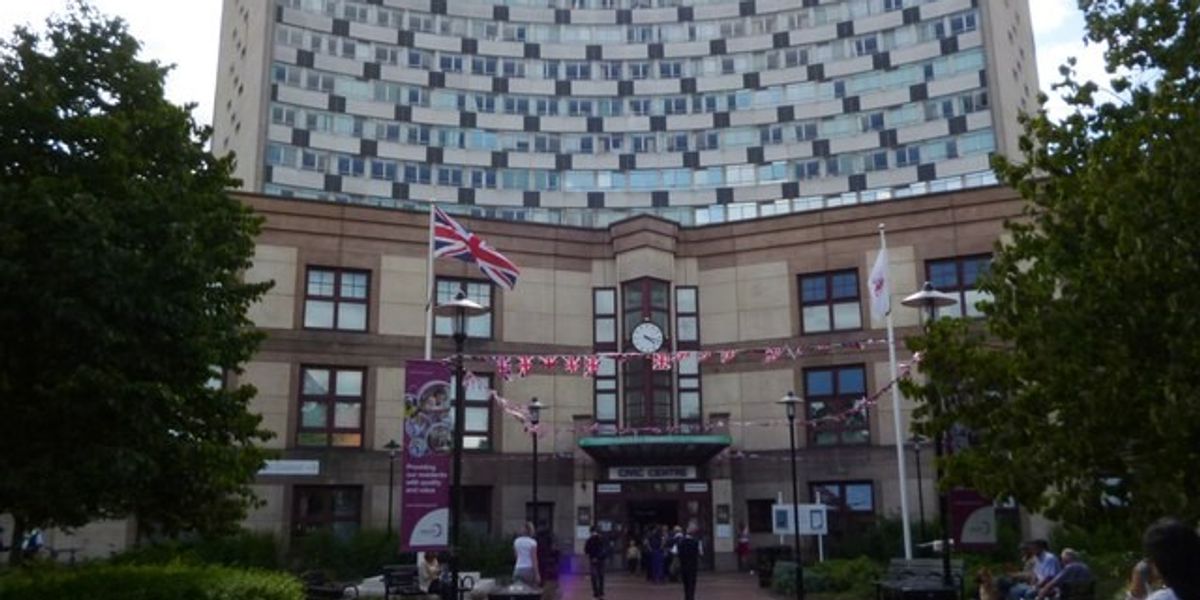 NextImg:'Woke' council blasted as bosses ban employees from using term 'mum and dad' - 'Nonsense!'
