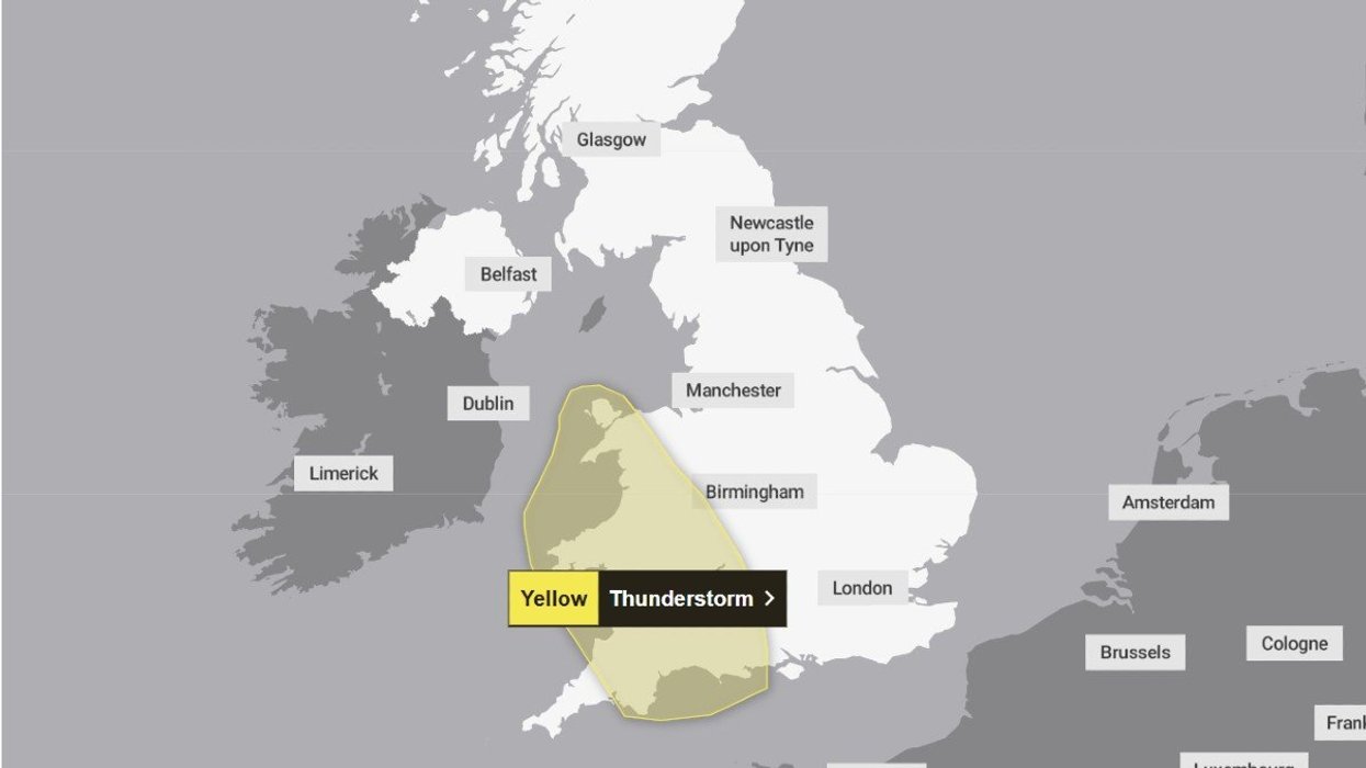 Met Office weather map showing thunderstorm warnings