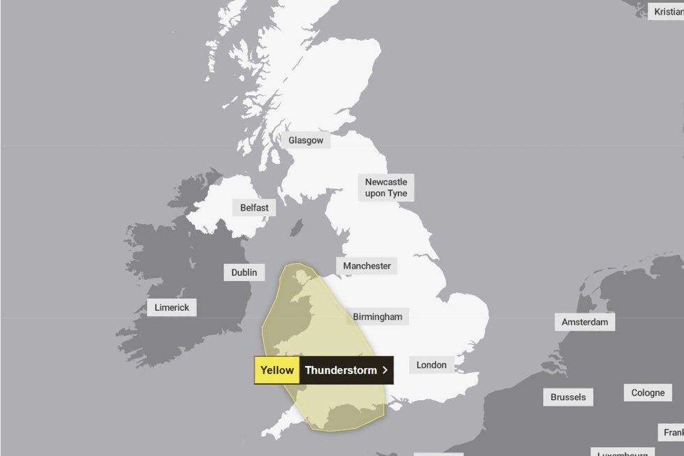 Met Office weather map showing thunderstorm warnings