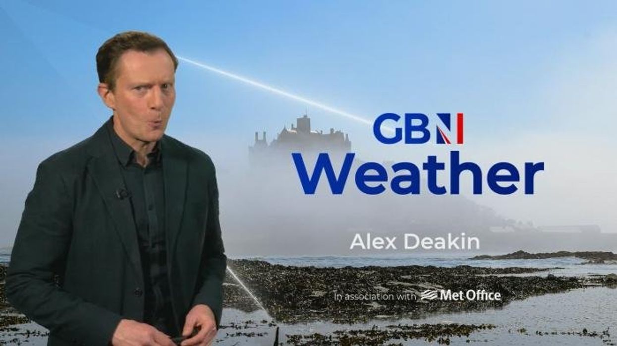 Britain heating up under glow of 1,500-mile ‘warm-sector’ pulled on tail of Atlantic storm