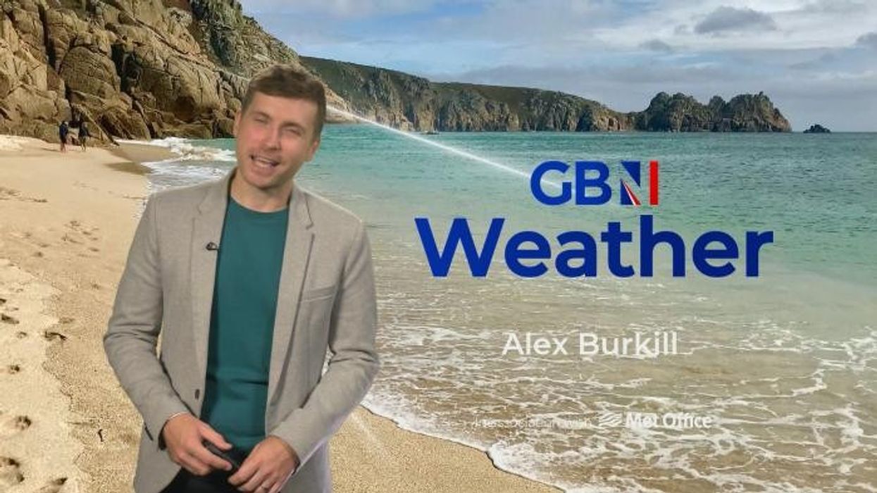 UK weather: 'Mediterranean spring' to end in summer downpour as thunder set to steamroll over Britain