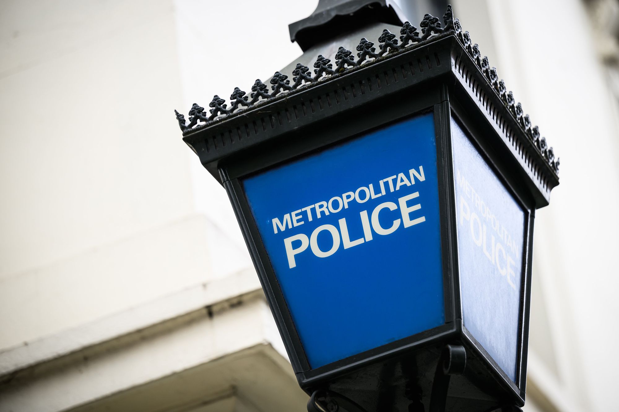 Met Police lamp