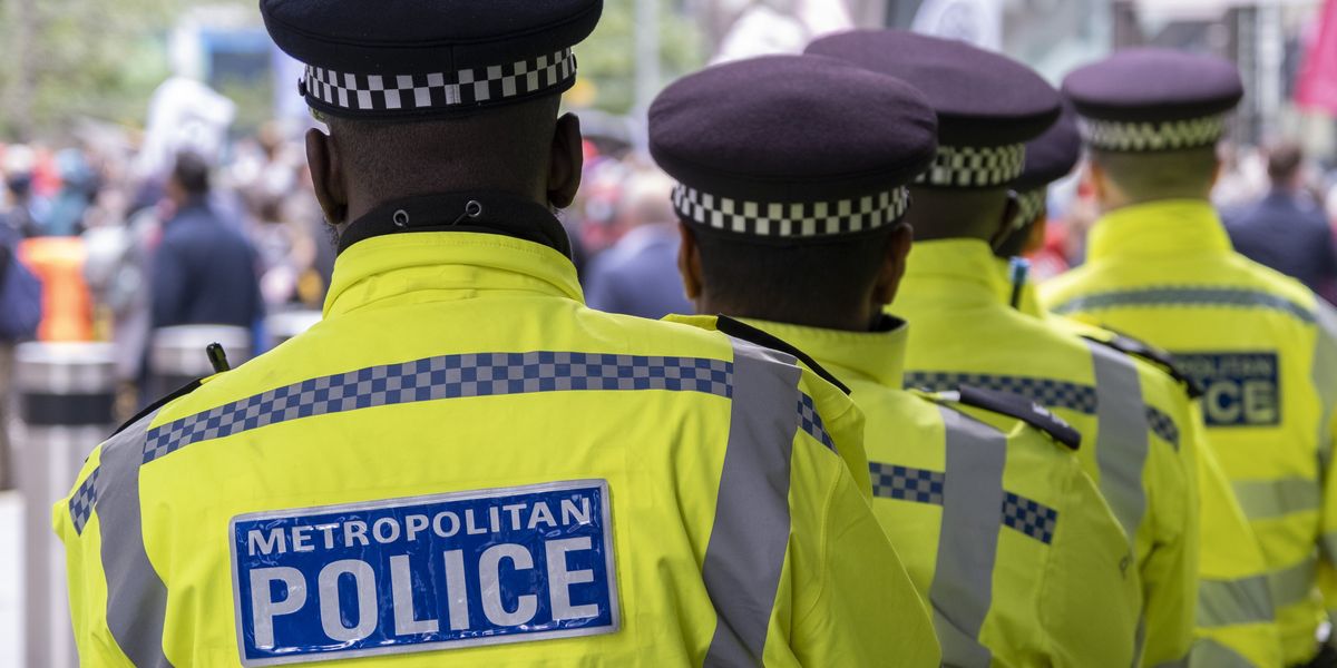 Met Police faces major probe after 300 recruits not properly vetted Met Police faces major probe after 300 recruits not properly vetted