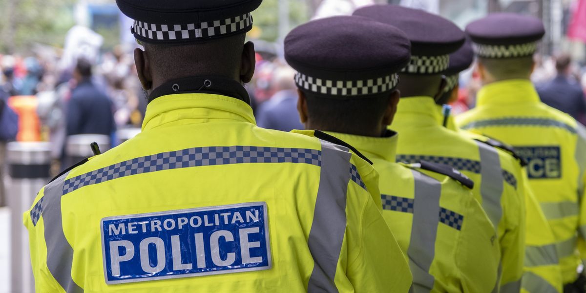 Sex offenders STILL on Met Police payroll despite force’s pledge to improve standards Sex offenders STILL on Met Police payroll despite force’s pledge to improve standards