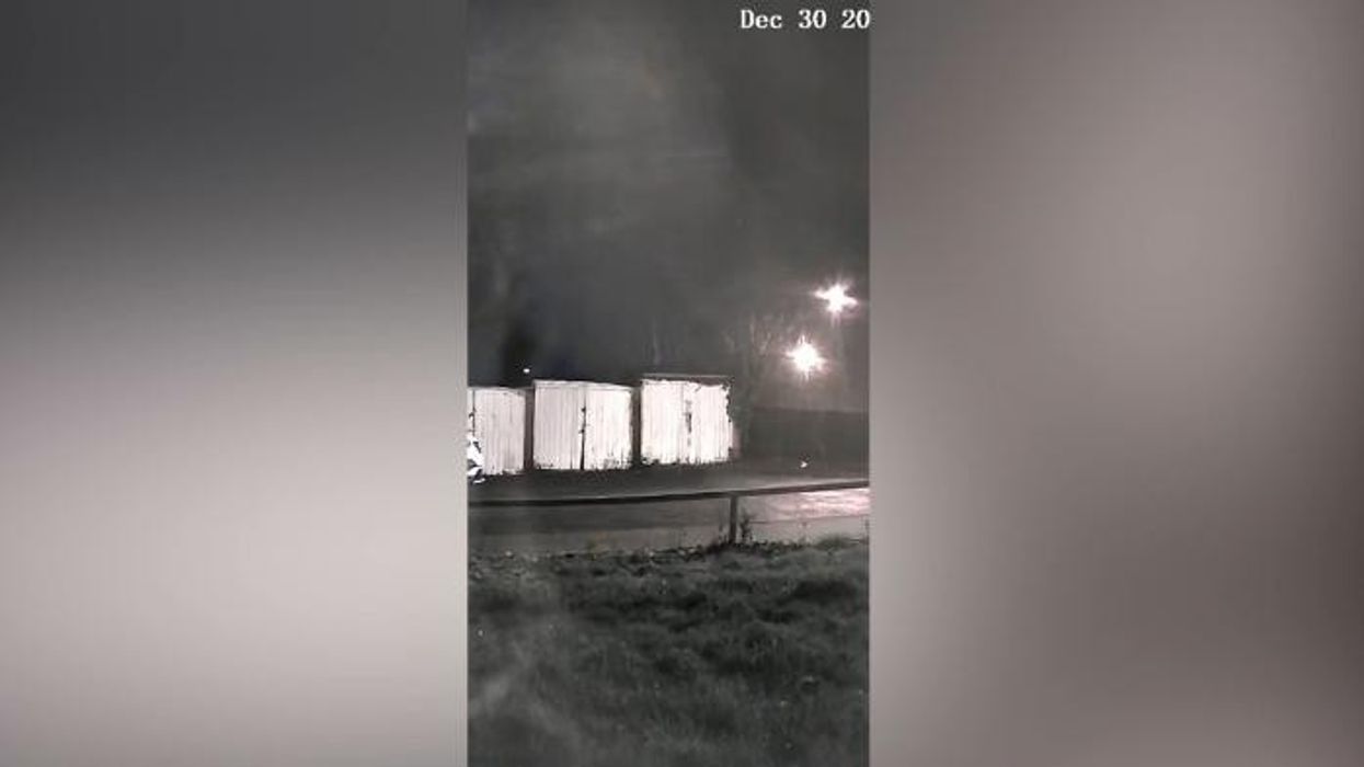 'Meteor' flashes through night sky leaving Britons staggered: 'Is that a shooting star!?'