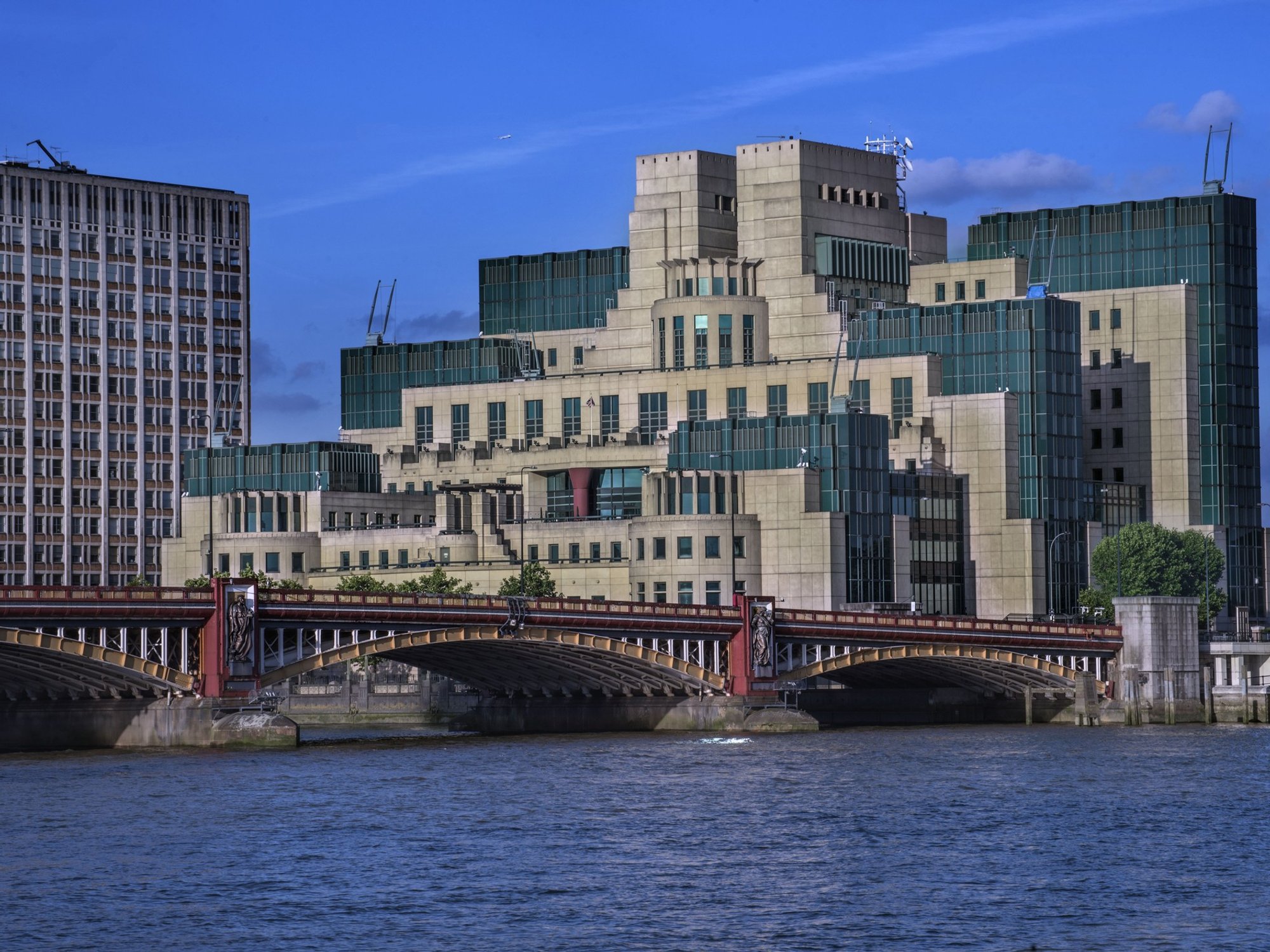 MI5