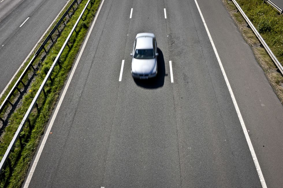 Middle lane driving