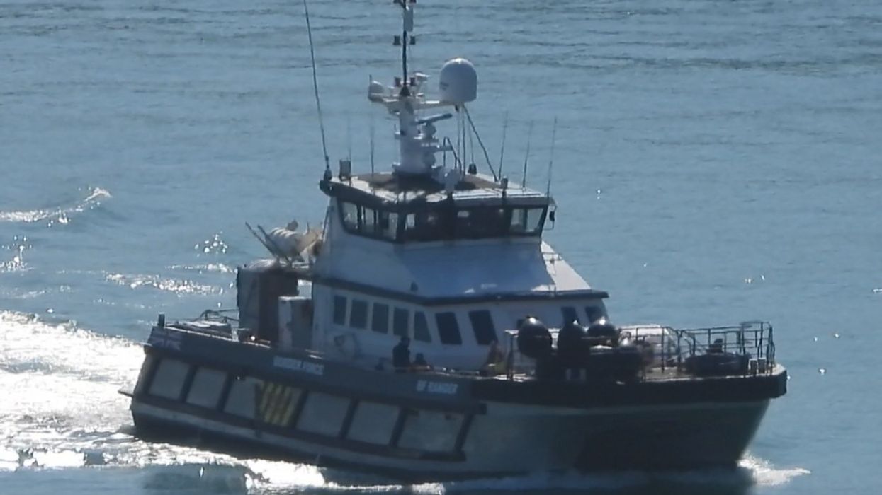 Migrant boat arrives in Kent