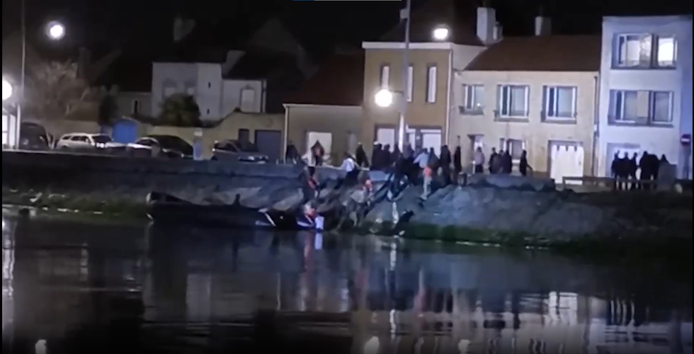 Migrant clashes with police in France