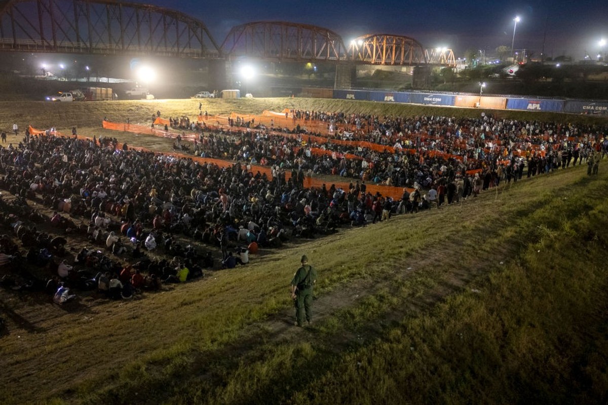 Migrant crisis on the southern US border