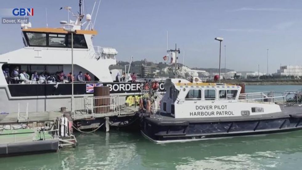 English Channel crossings continue on sunny day in Dover
