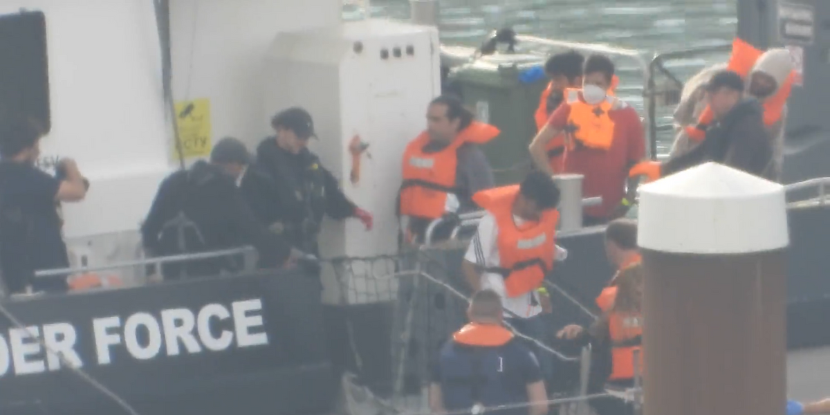 NextImg:Migrant crisis: More than 20,000 people illegally crossed English Channel this year
