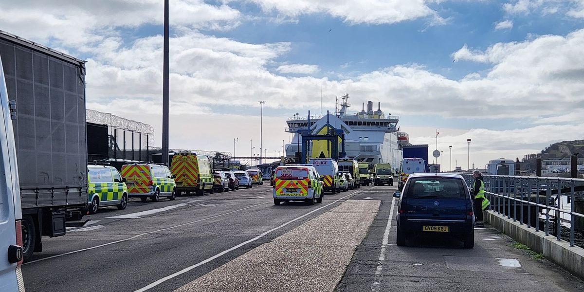 NextImg:Newhaven ferry port: Major emergency response amid fears for migrants found in 'freezer lorry'