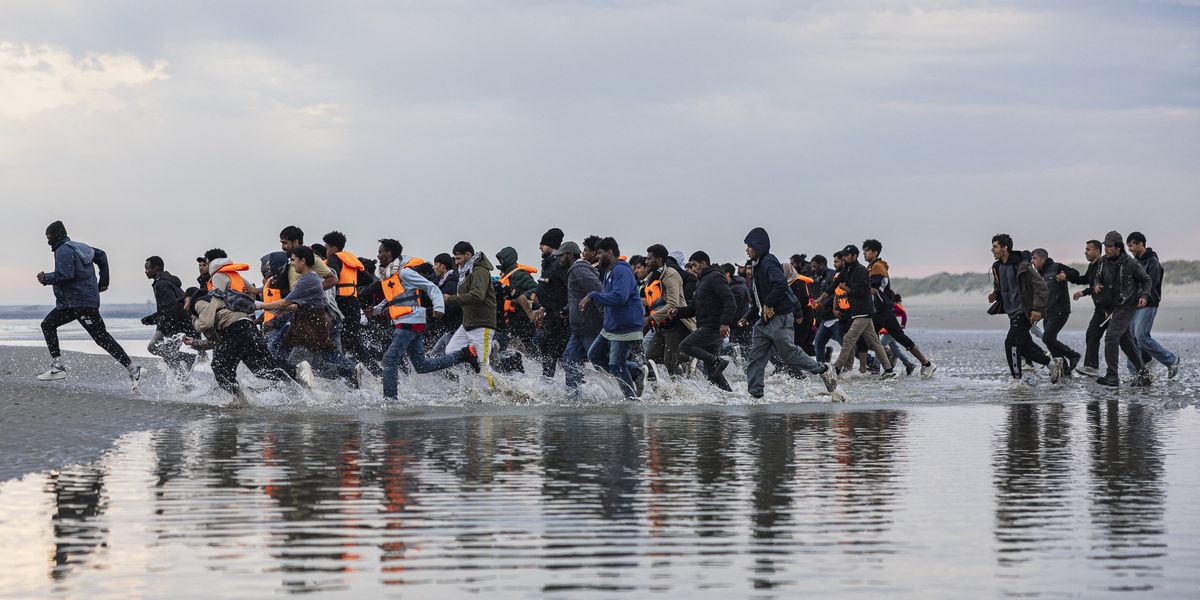 'There is no migrant crisis' declares influential charity - after 43,000 cross Channel in one year