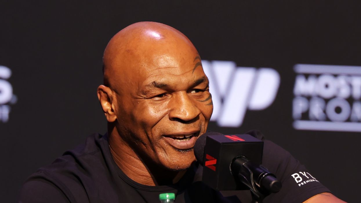 Mike Tyson boxing Jake Paul