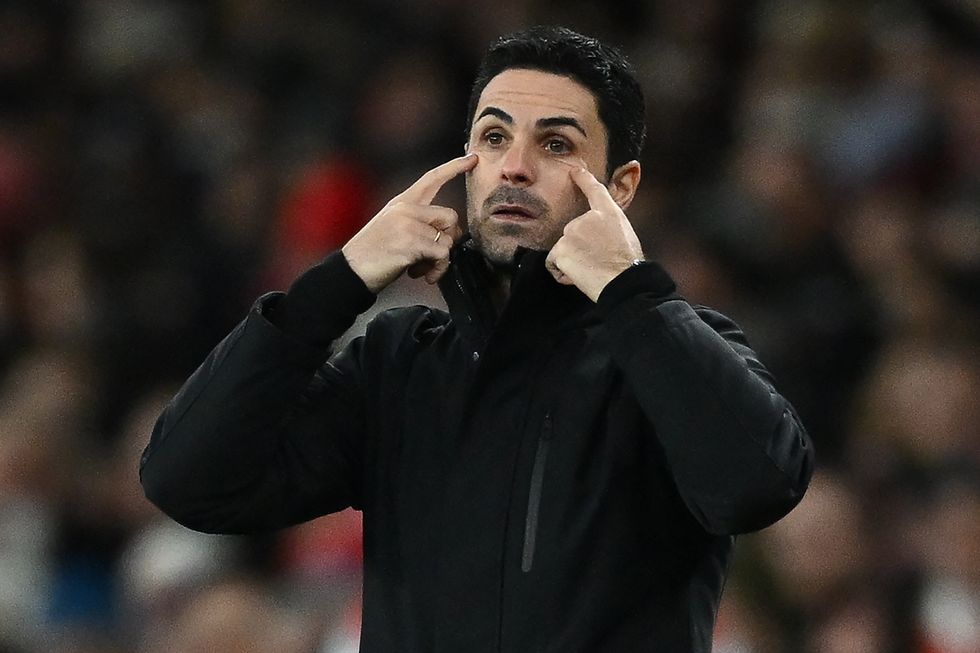 Mikel Arteta wants Arsenal fans to stick with the team