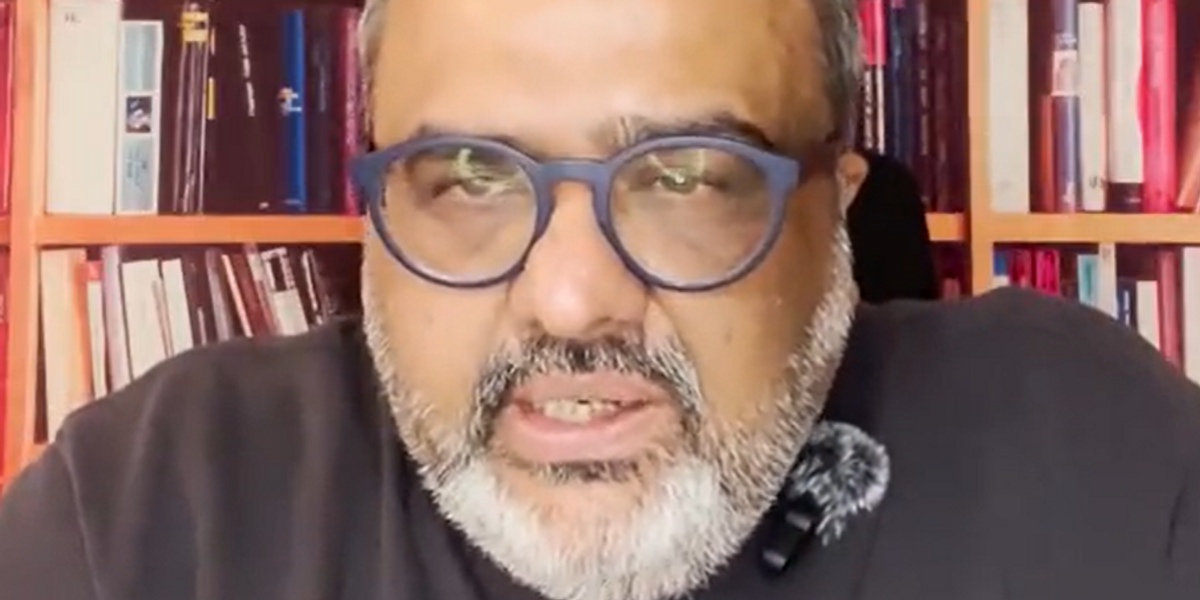 NextImg:Ex-Pakistani PM adviser attacked in OWN London home in sick acid attack
