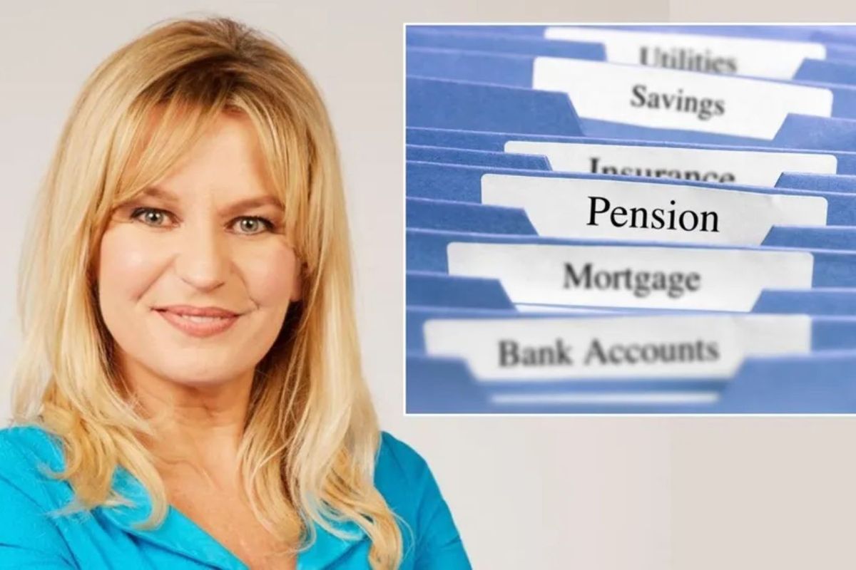 Money expert Jasmine Birtles next to pension folder