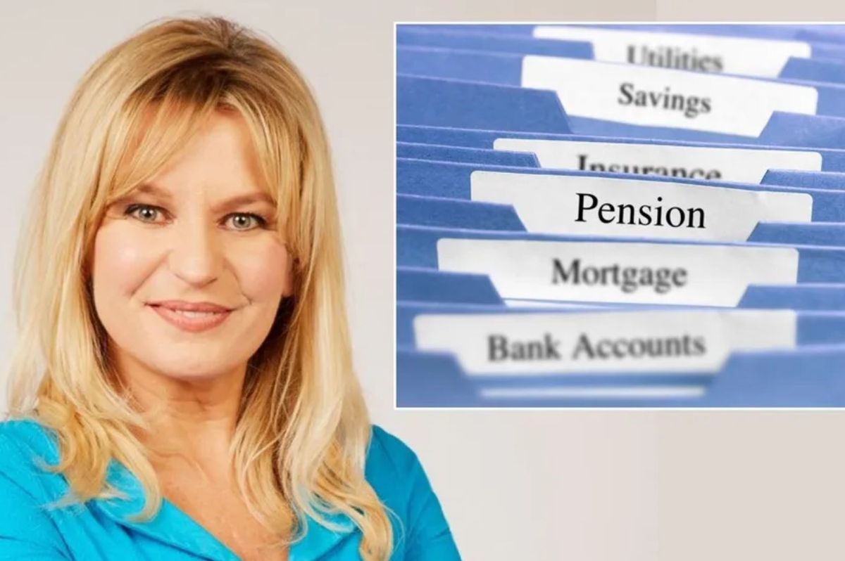 Money expert Jasmine Birtles next to pension folder