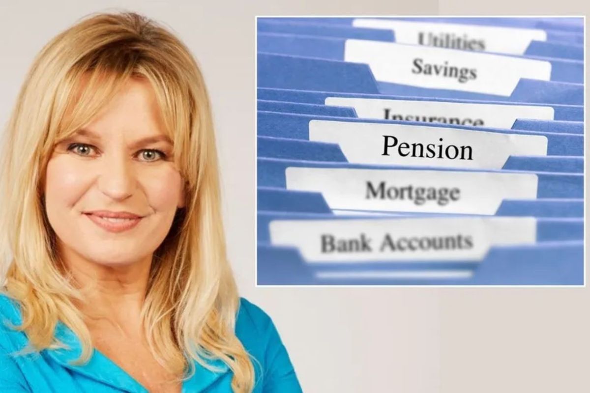 Money expert Jasmine Birtles next to pension folder