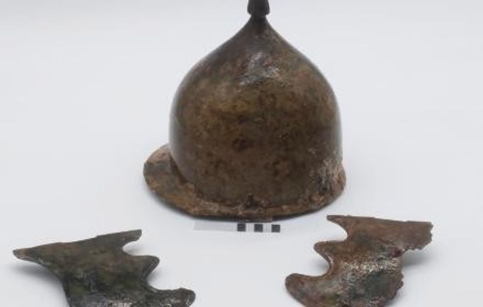 Montefortino helmet