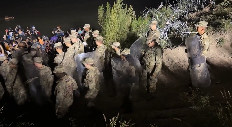 More screengrabs from the US-Mexico border