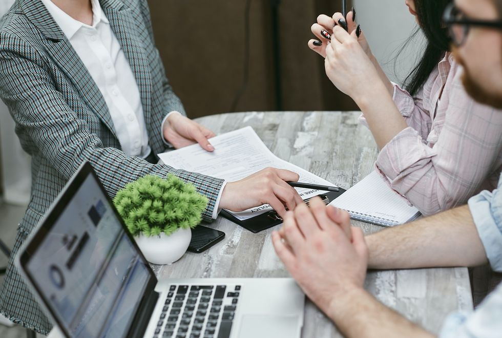 Mortgage borrowers speak to financial adviser