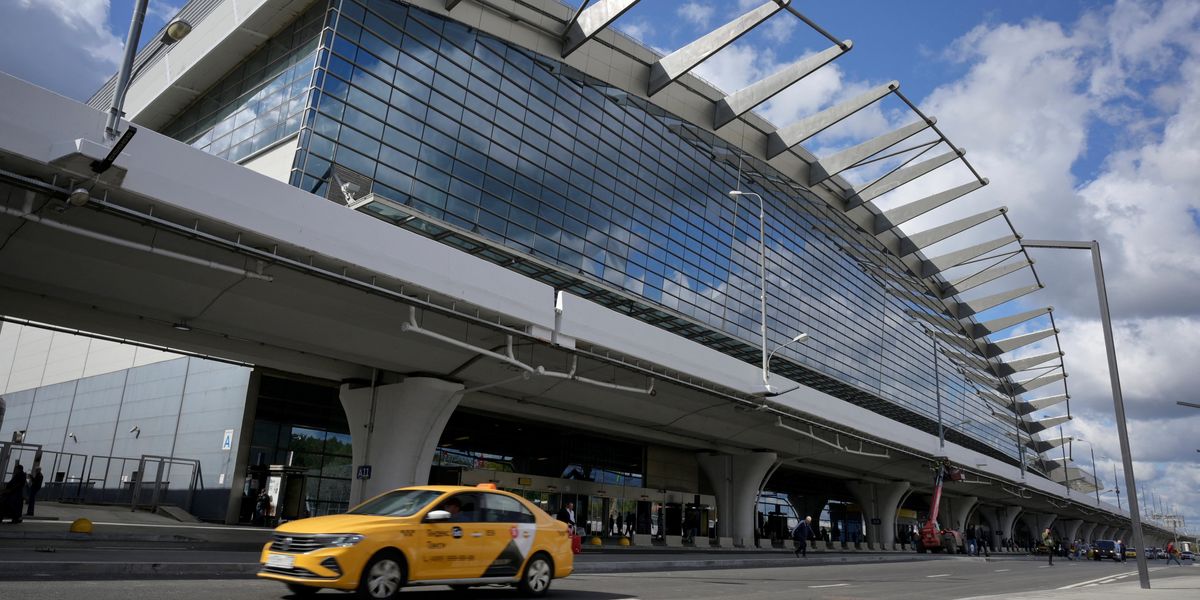 NextImg:Russia closes all Moscow airports as aviation watchdog issues cryptic statement