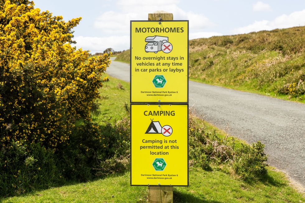 Motorhome parking sign