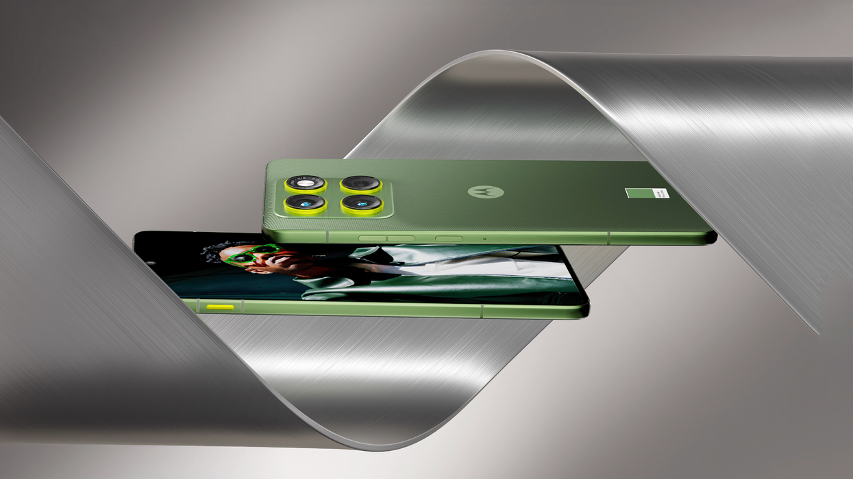 Motorola Edge 70 design in green