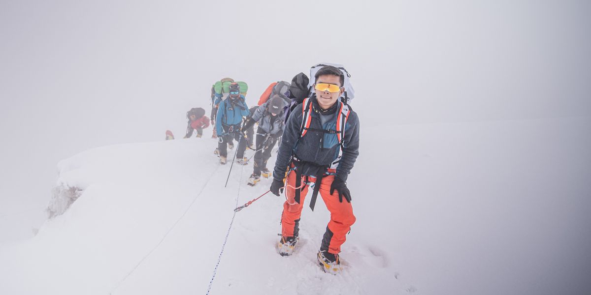 NextImg:Hundreds of tourists left stranded on Mt Everest after massive snowstorm