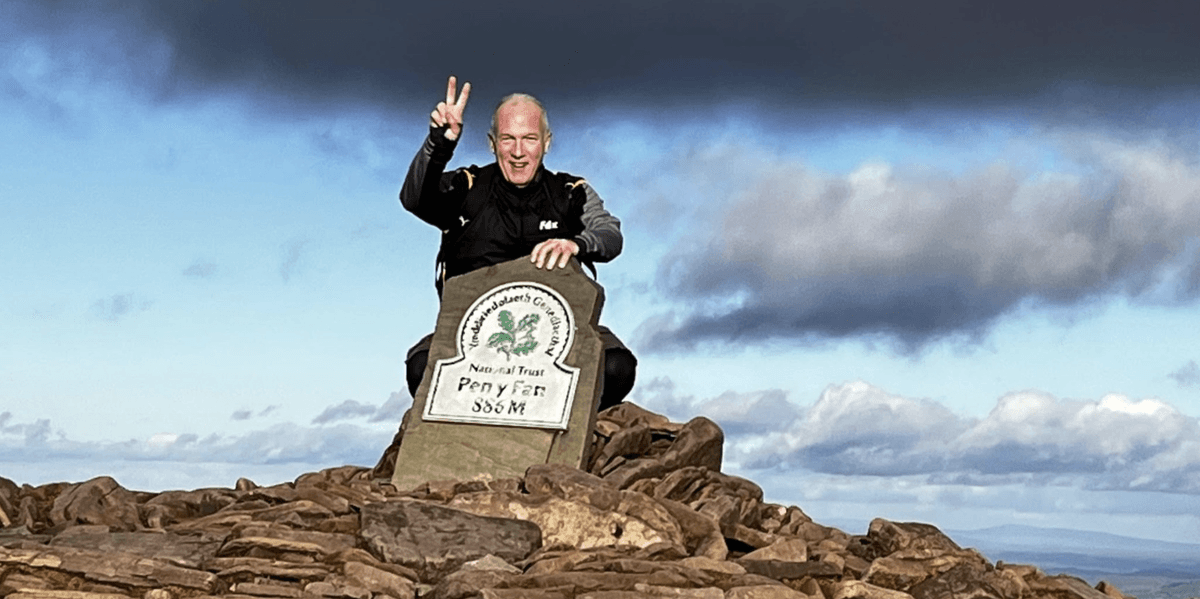 Hiker scales British peak 742 times in a year in tribute to late wife Hiker scales British peak 742 times in a year in tribute to late wife