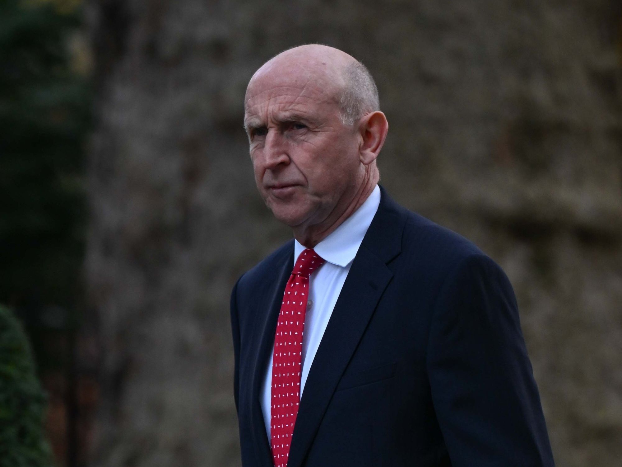 Kremlin brands Defence Secretary 'pervert' after he threatens to kidnap Vladimir Putin