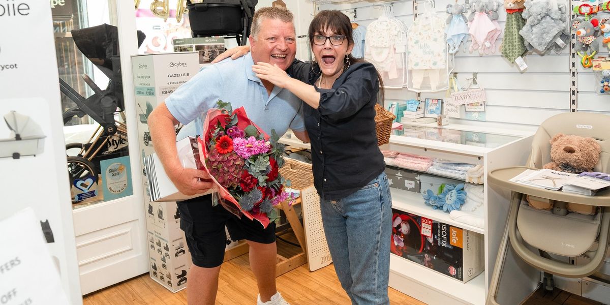National Lottery winner quits job after scooping life-changing £5.2m jackpot but leaves heartwarming gift for ex-colleagues National Lottery winner quits job after scooping life-changing £5.2m jackpot but leaves heartwarming gift for ex-colleagues