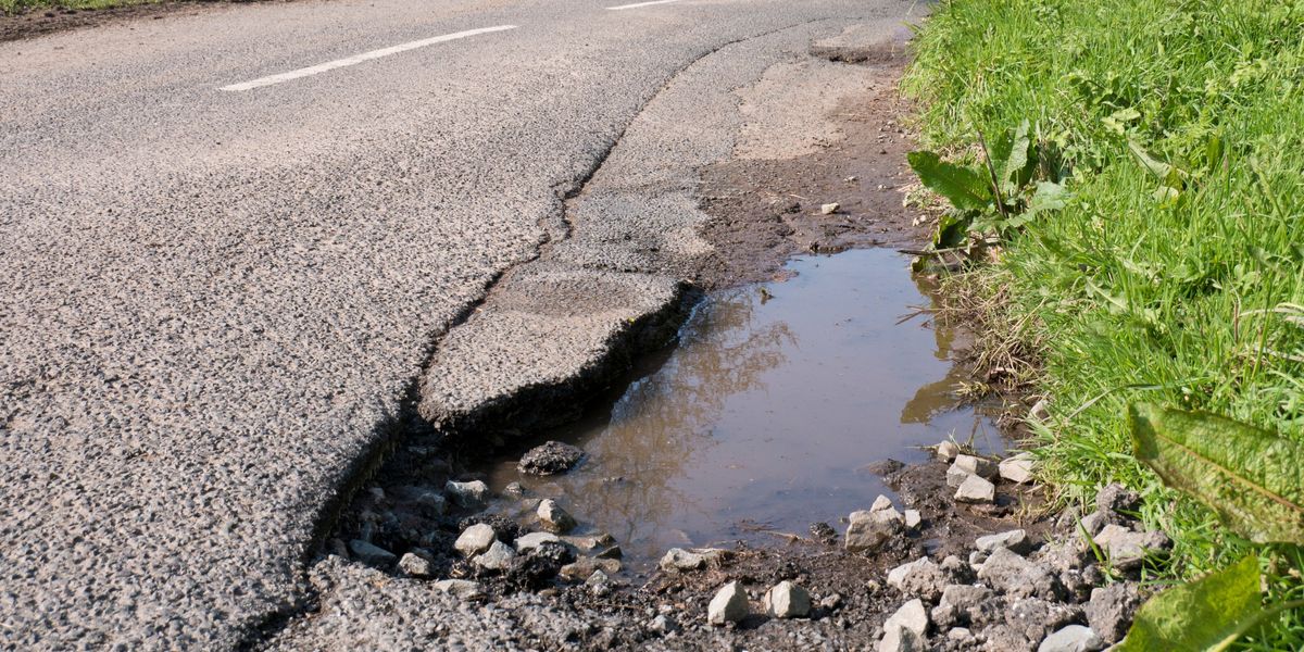 NextImg:POLL OF THE DAY: Should councils be forced to pay compensation for pothole damage? - VOTE NOW
