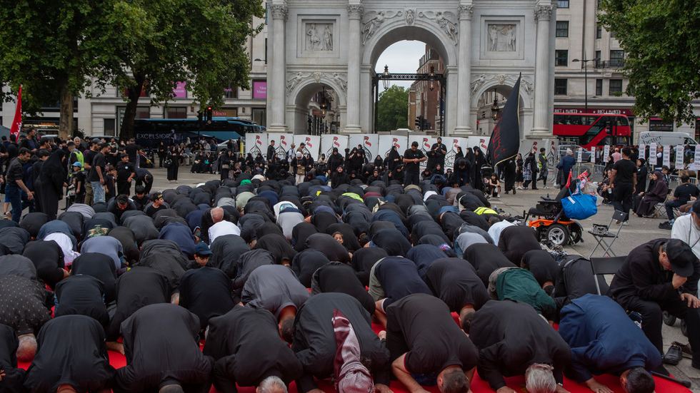 Muslim worshippers Marble Arch