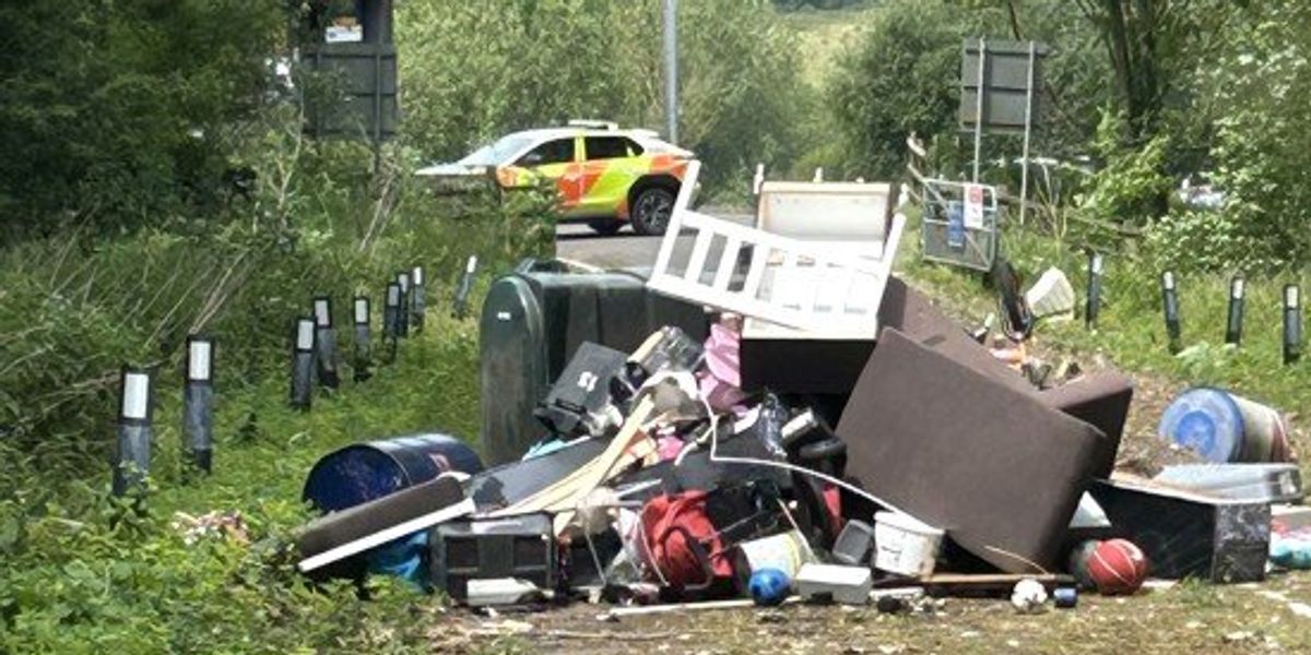 Britons risk being stripped of driving licences amid fresh fly-tipping warning Britons risk being stripped of driving licences amid fresh fly-tipping warning