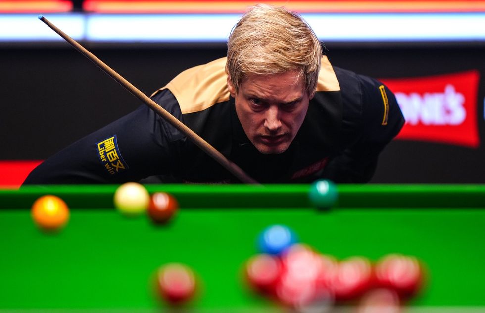 Neil Robertson defeated Chris Wakelin 6-2, the same scoreline for every other result