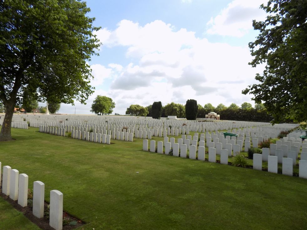 NEW IRISH FARM CEMETERY