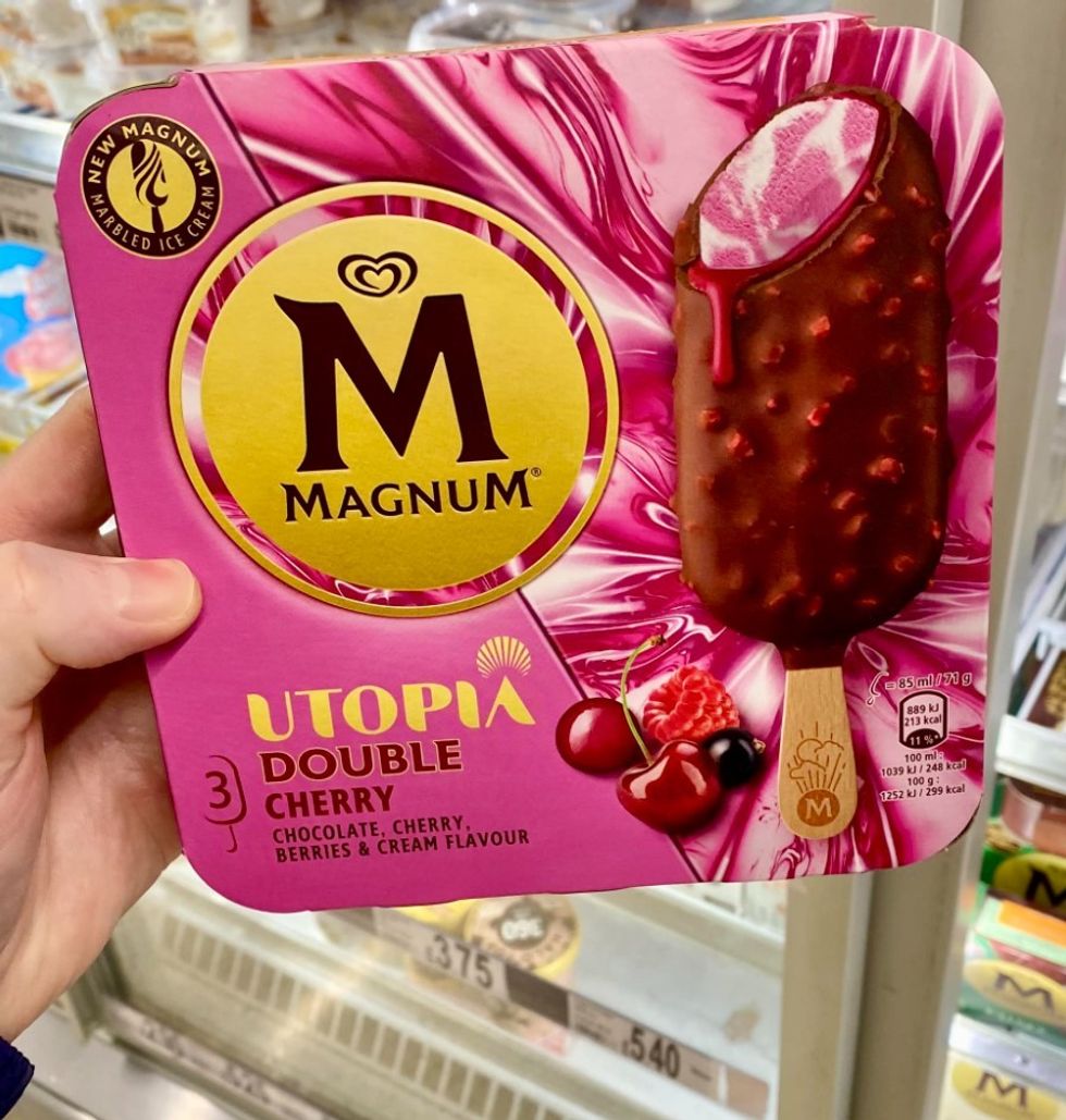 New Magnum Marbled Ice Cream - Utopia Double Cherry