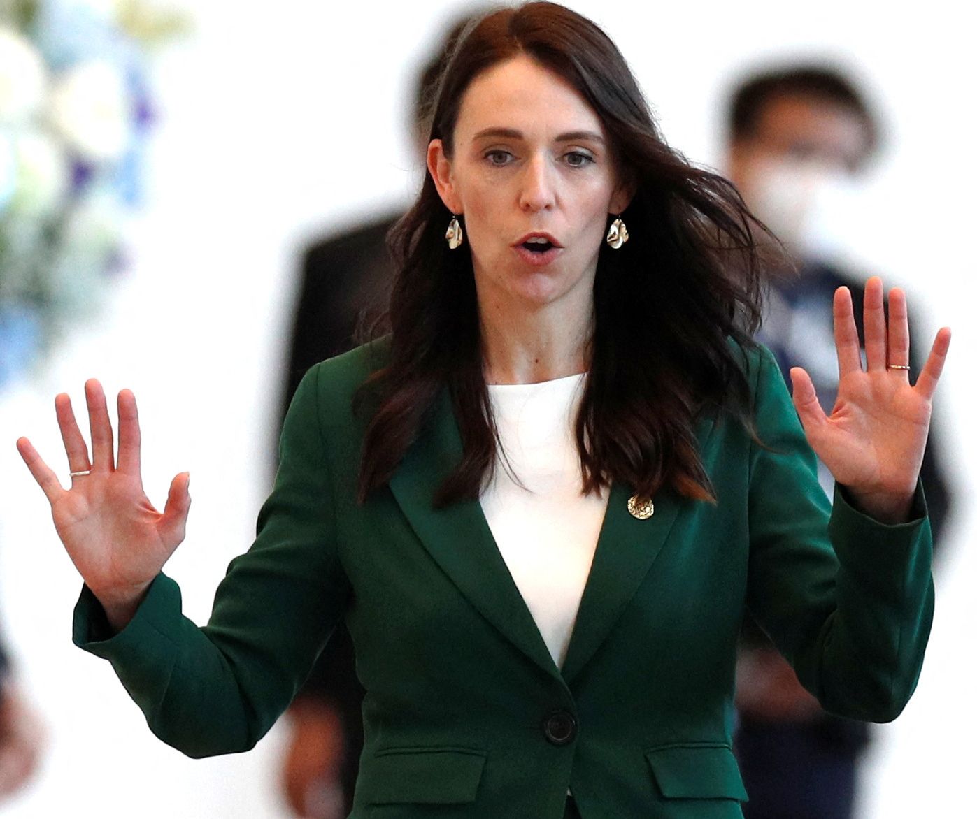 New Zealand Prime Minister Jacinda Ardern gestures as she attends the 29th APEC Economic Leaders? Meeting (AELM) during the APEC 2022 in Bangkok, Thailand, 18 November 2022. Thailand hosts the Asia-Pacific Economic Cooperation or APEC 2022, the summit for economic cooperation comprising 21 leading member economies to promote free trade in the Asia-Pacific region. Rungroj Yongrit/Pool via REUTERS